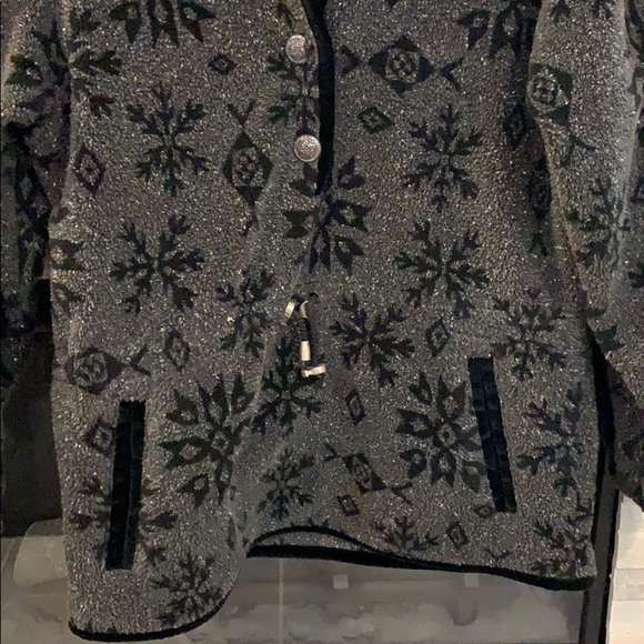 Warm winter pullover - Picture 2 of 4